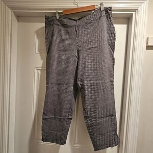 Cute Like New Dalia Black and White Ankle Cropped Pants